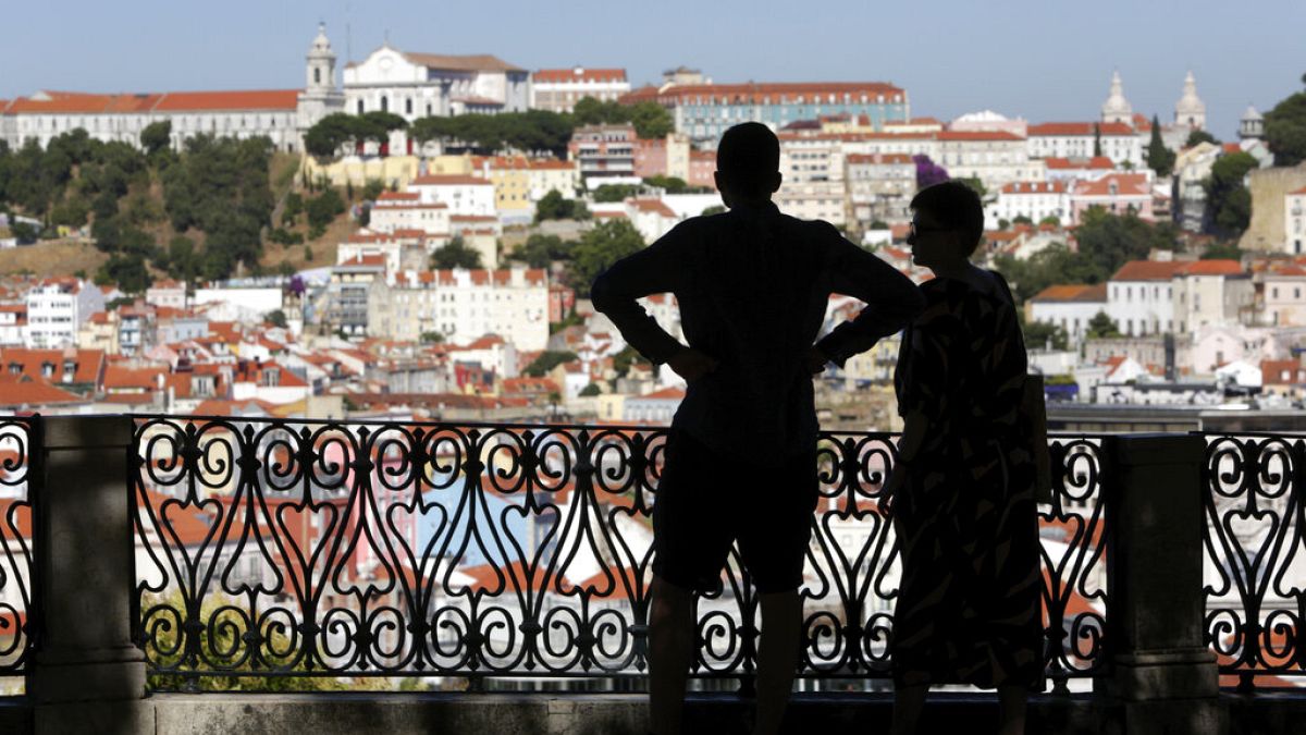 Избегать отдыха в Испании и Португалии
