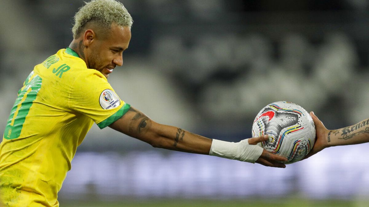 Neymar pendant la demi-finale contre le Chili