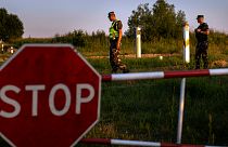 Guardas fronteiriços da Lituânia junto ao posto de Purvenai, perto da Bielorrússia