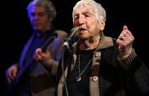 Esther Bejarano bei einem Auftritt (Januar 2010)