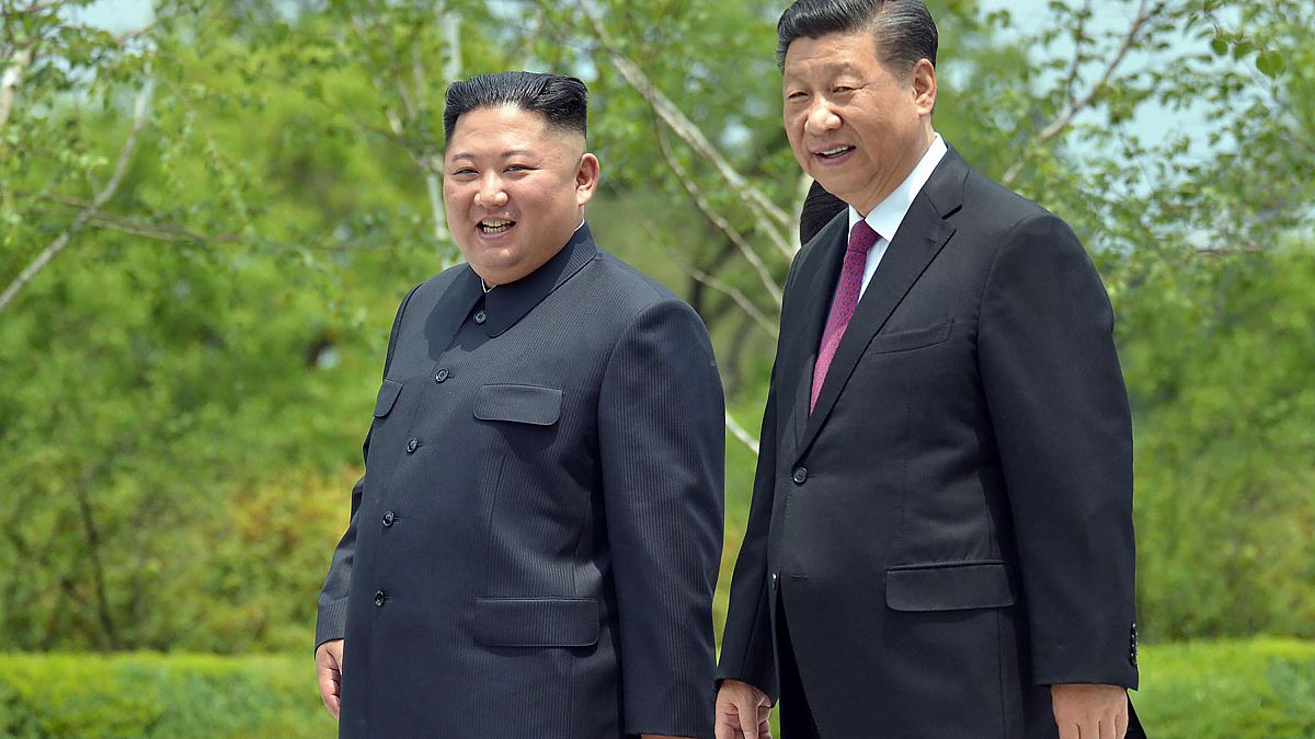 الرئيس الصيني مع نظيرة الكوري الشمالي في بيونغ يانغ. 2019/06/21