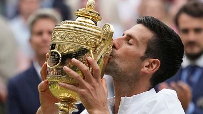 Novak Djokovic vence em Wimbledon pela sexta vez