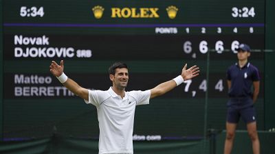 A világelső szerb Novak Djokovic Londonban 2021. július 11-én.