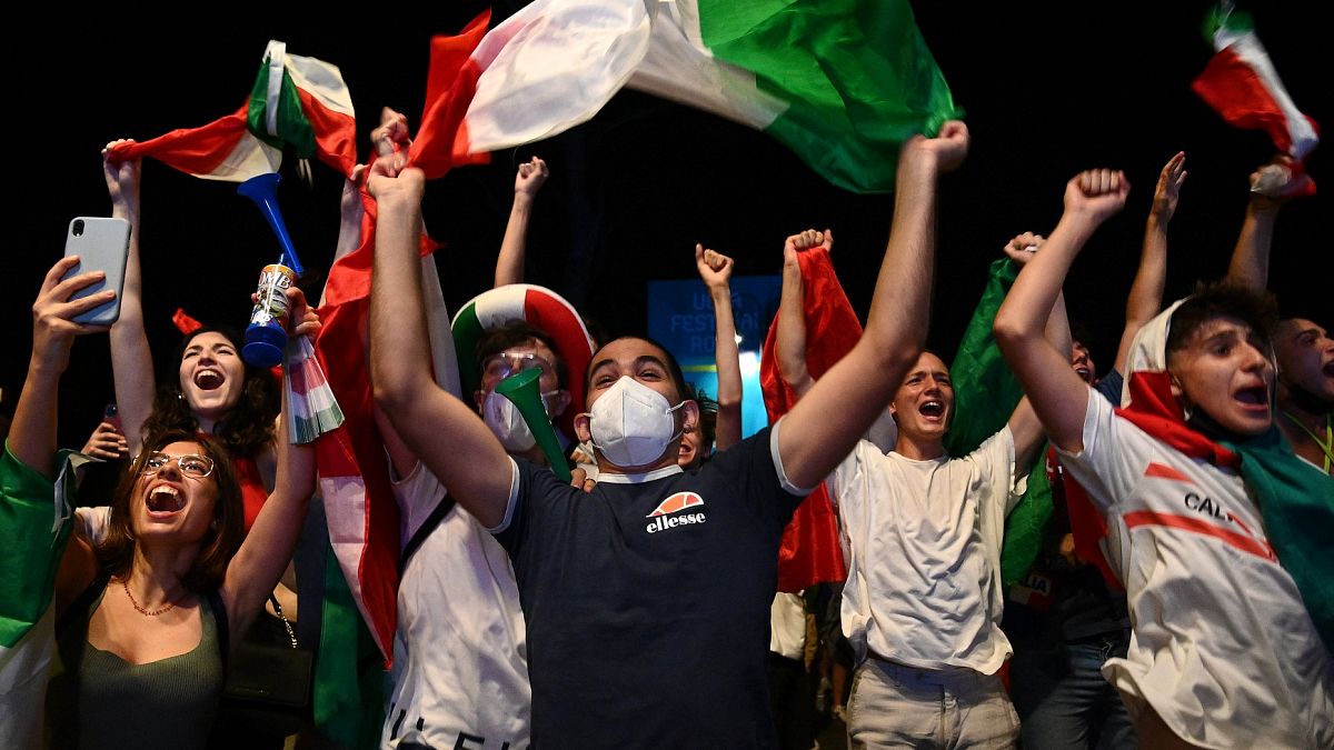 Italianos festejam vitória no Euro2020