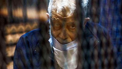 Égypte : dix figures des Frères musulmans condamnées à perpétuité