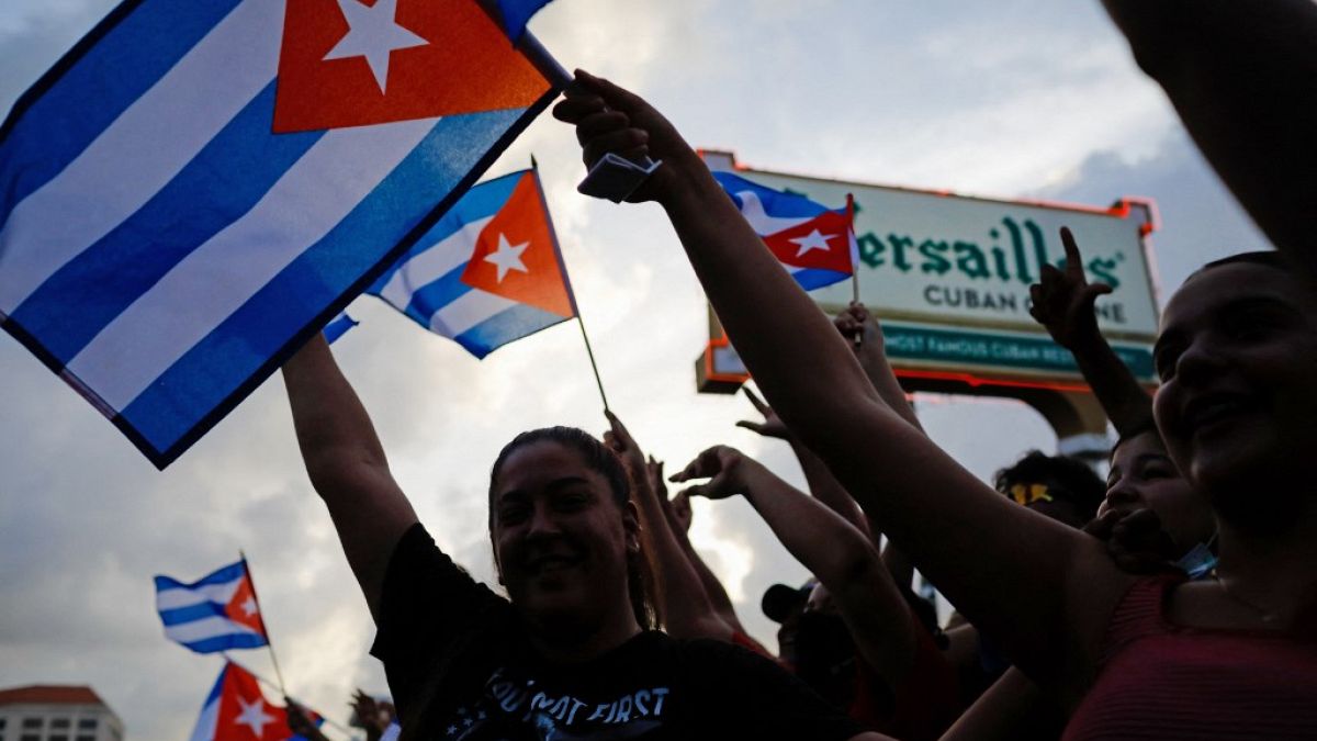 Küba'da protestolar
