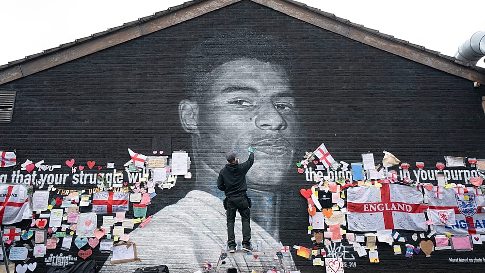 Euro 2020: UK government warns social media companies of consequences over England racist abuse - Vimarsana News