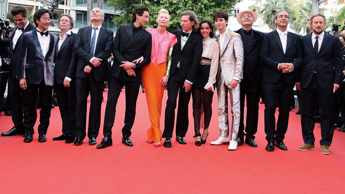 Arrivée de l'équipe de "The French Dispatch" à la 74e édition du Festival de Cannes, le 12 juillet 2021.