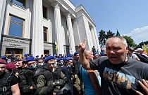 Ukrayna'da emekli polisler protesto düzenledi
