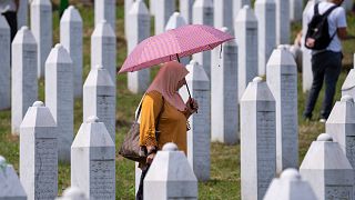 Bosna hersek'te 1992-95 yılları arasında süren savaşta yakınını kaybeden bir Boşnak kadın.