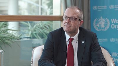Hans Kluge, director regional de la OMS para Europa, pide más vacunación contra la COVID-19
