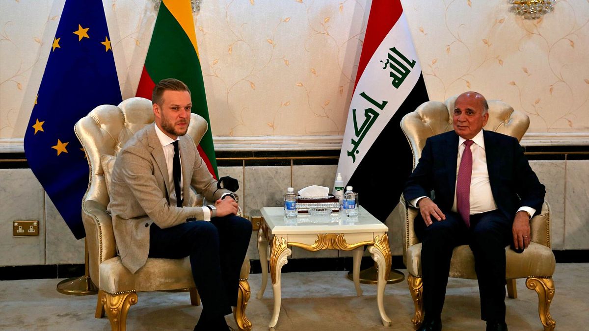 وزير الخارجية العراقي فؤاد حسين يستقبل وزير الخارجية الليتواني غابريليوس لاندسبيرغيس في بغداد، العراق، الخميس 15 يوليو 2021