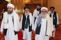 Autorités afghanes et talibans en pourparlers alors que les combats continuent
