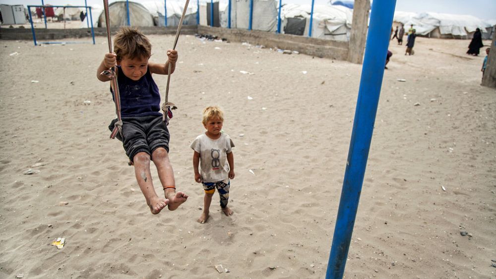 10 Kinder von IS-Dschihadisten nach Belgien geholt - Mütter verhaftet - Vimarsana News