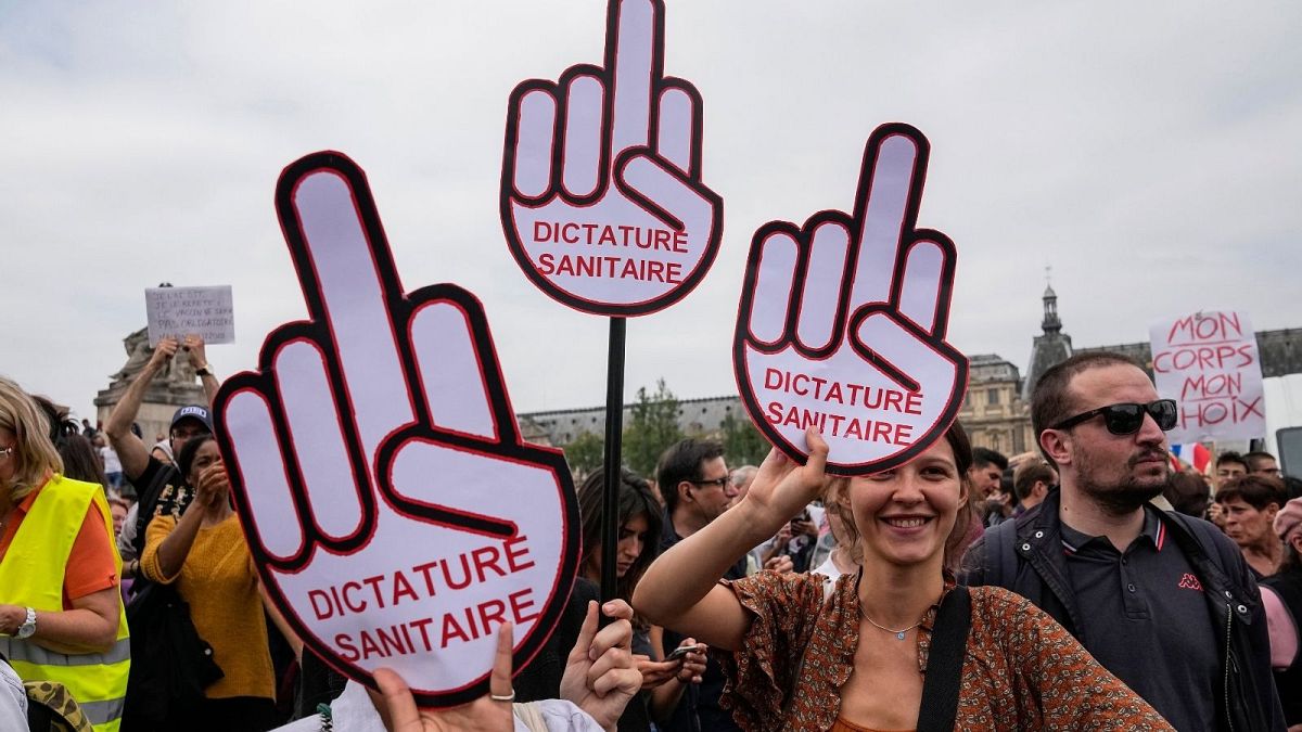 تظاهرات علیه واکسیناسیون اجباری در فرانسه