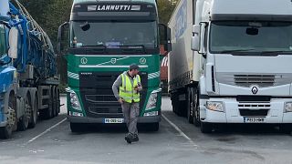 Covid, "Brexit" - LKW-Fahrer, die raren Schätzchen in der Lieferkette