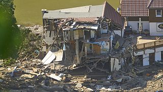 Una casa distrutta dall'alluvione in Germania