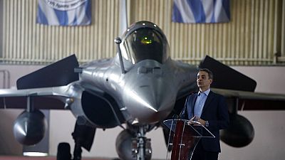 YUnanistan Başbakanı Kiryakos Miçotakis ile Rafale jetleri aynı karede.