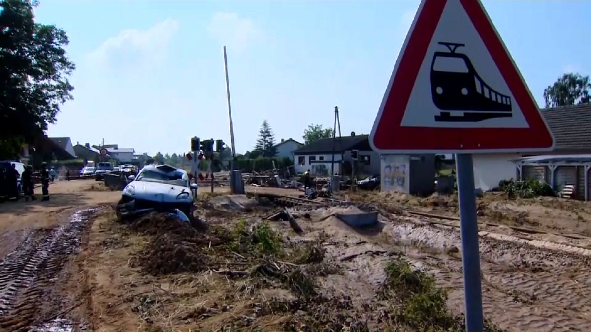 Destrozos causados por las inundaciones en la vía férrea, Alemania 21/7/2021