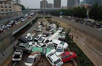 Flut-Folgen: Auto-Friedhöfe in  Zhengzhou