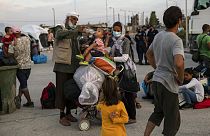Yunanistan'da kamplarda kalan Afganlar