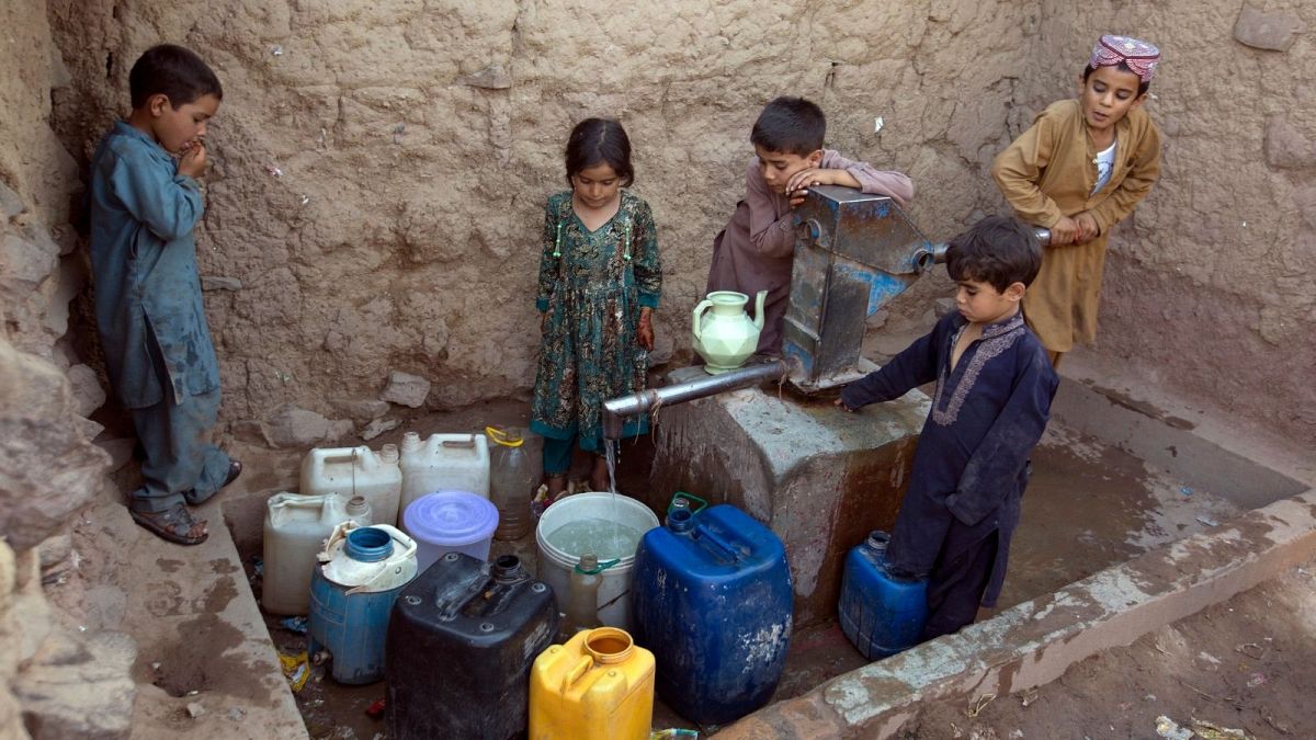 گروهی از کودکان پناهجوی افغان در پاکستان