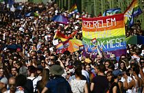 24 luglio 2021: partecipanti al Gay pride di Budapest