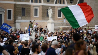 A Rome, ils étaient plusieurs milliers à se mobiliser contre l'obligation du pass sanitaire. 
