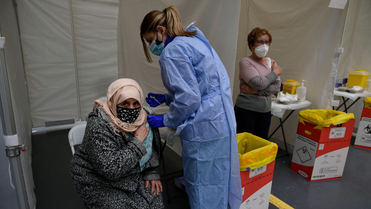 حملات التطعيم ضد كوفيد-19 في المغرب