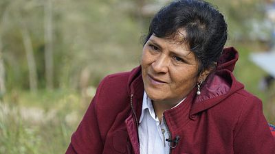 La futura primera dama de Perú, Lilia Paredes, de 48 años, habla durante una entrevista fuera de su casa de adobe, el  22 de julio de 2021. 