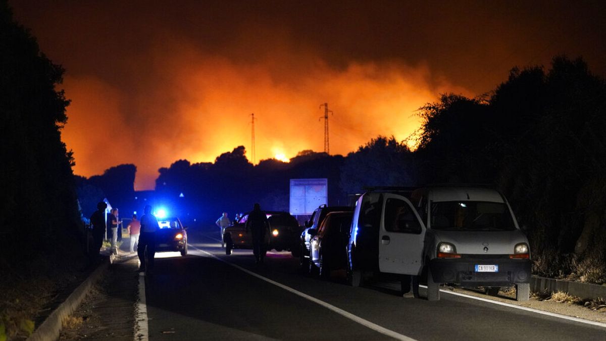 Die Feuer auf Sardinien wüten vor allem in der Provinz Oristano im Westen der Insel