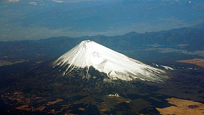 Hóval borított Fudzsi-hegy, Japán legmagasabb hegye