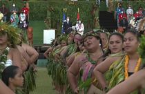 مراسم رقص تقليدي للرئيس الفرنسي إيمانويل ماكرون في جزيرة هيفا أوا