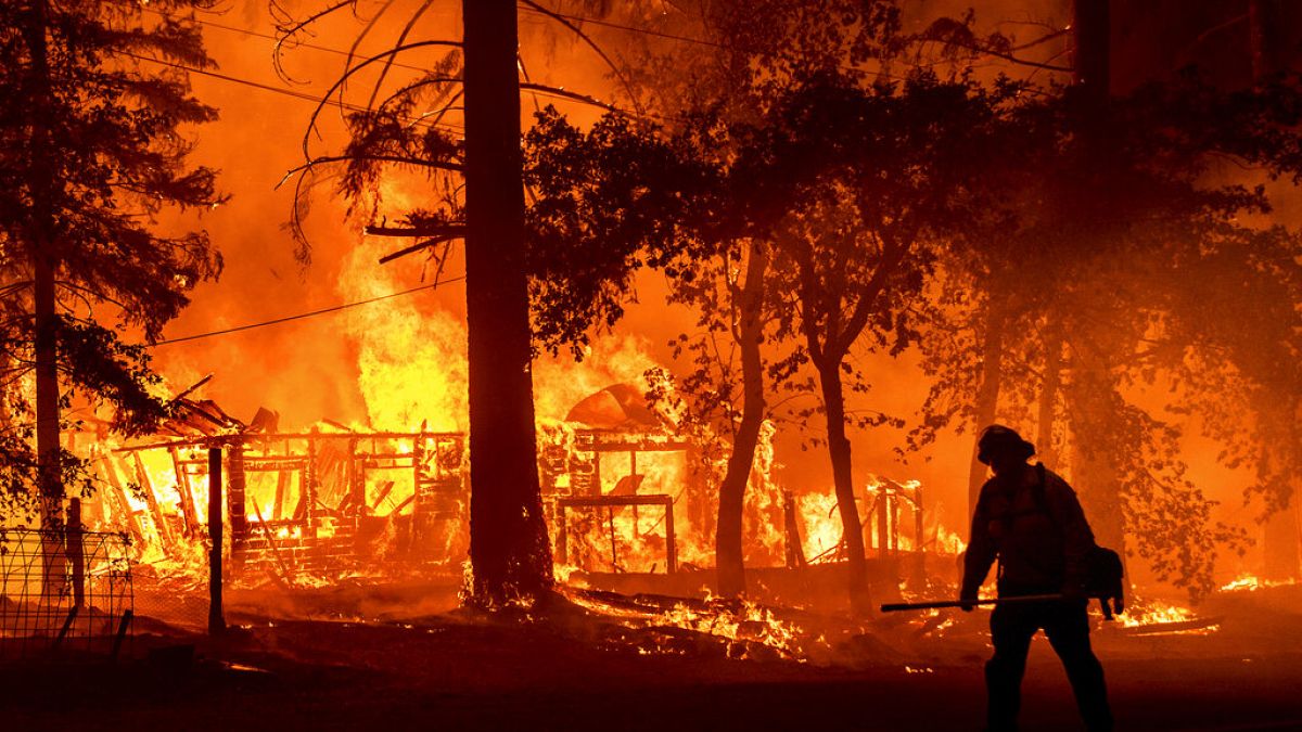 Das sogenannte Dixie Feuer in Kalifornien