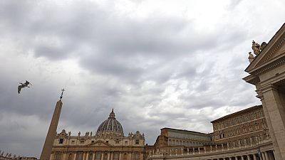 Comienza el juicio por corrupción en el Vaticano con el cardenal Becciu en el banquillo