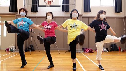 Japan seniors find joy in cheerleading