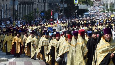 Miles de ortodoxos apoyan en Kiev al patriarcado de Moscú ante la visita del patriarca Bartolomé I 