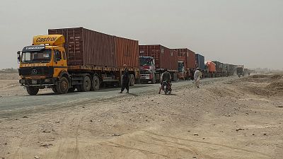 Афганские талибы взимают плату за перевозку грузов в Пакистан 