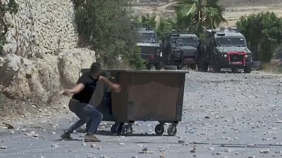 مواجهات بين فلسطينيين والشرطة الإسرائيلية في الضفة الغربية