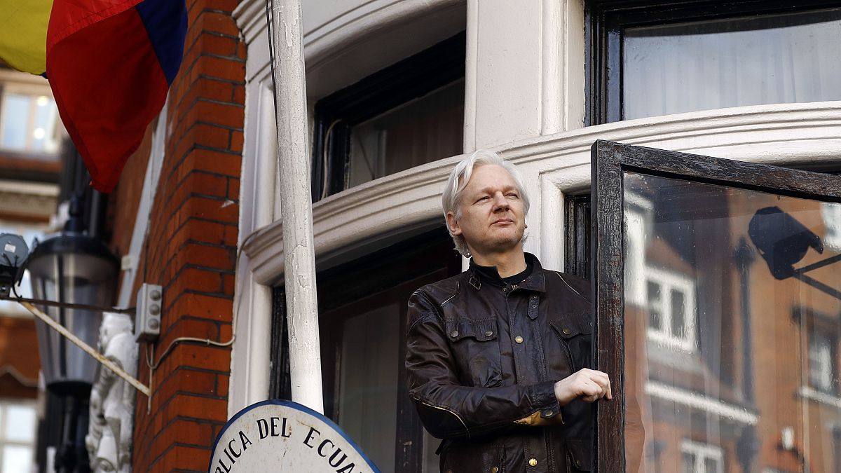 Julian Assange en la embajada de Ecuador en Londres en marzo de 2019