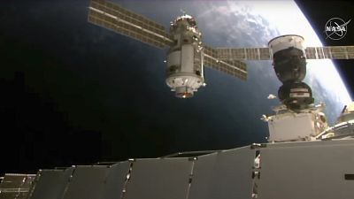 El módulo Nauka aproximándose a la Estación Espacial Internacional
