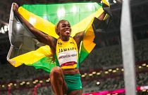 La jamaicana Elaine Thompson-Herah, repite el oro, rozando el récord olímpico