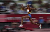 La venezolana Yulimar Rojas gana el oro y supera el récord mundial en triple salto