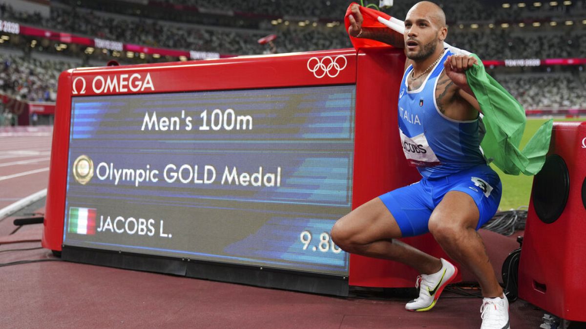 Ο χρυσός Ολυμπιονίκης στα 100μ. Ιταλός Μάρσελ Τζέικομπς 
