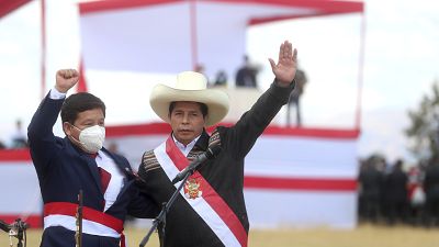 "Terroristenbande" - Menschen in Peru fordern Rücktritt der Regierung