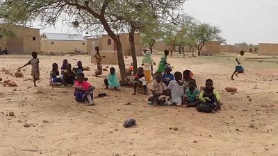 Un grupo de niños en Dori, Burkina Faso