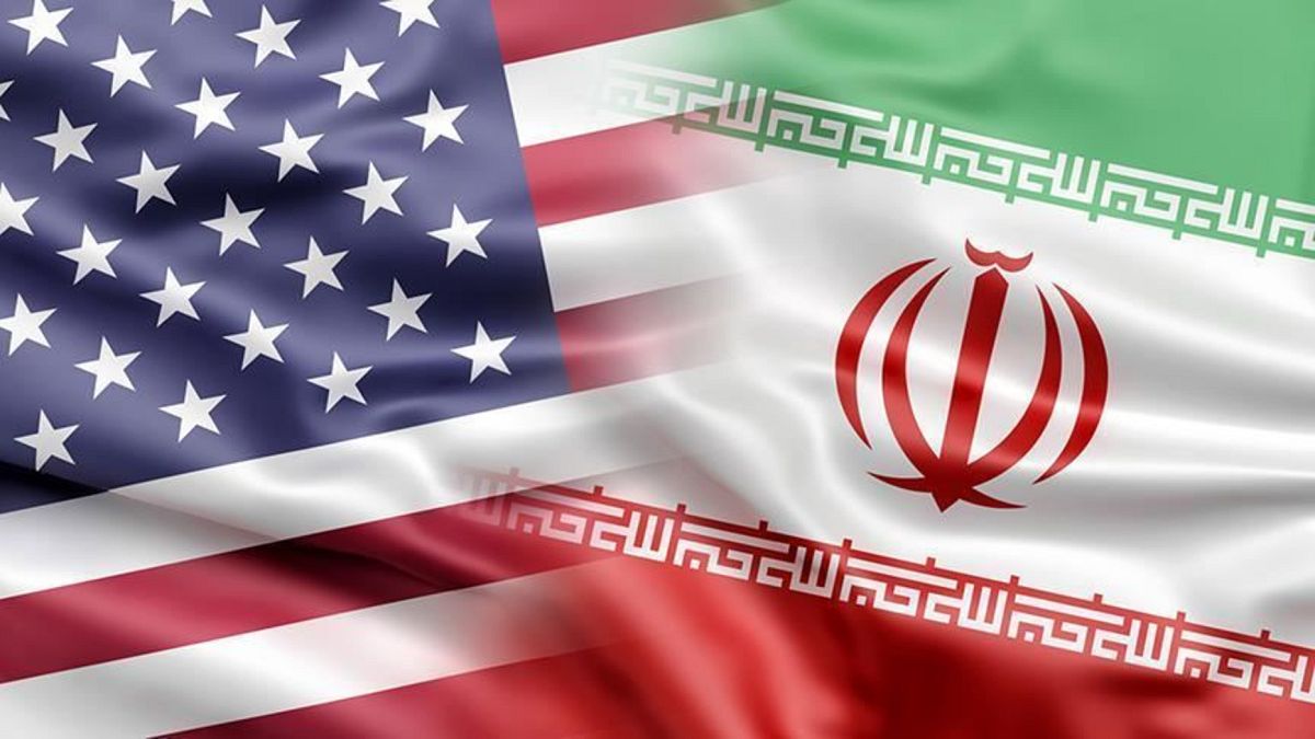 ABD ve İran bayrakları 