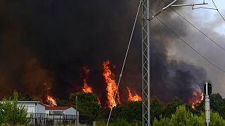 Εικόνα από τη μεγάλη πυρκαγιά στη Βαρυμπόμπη