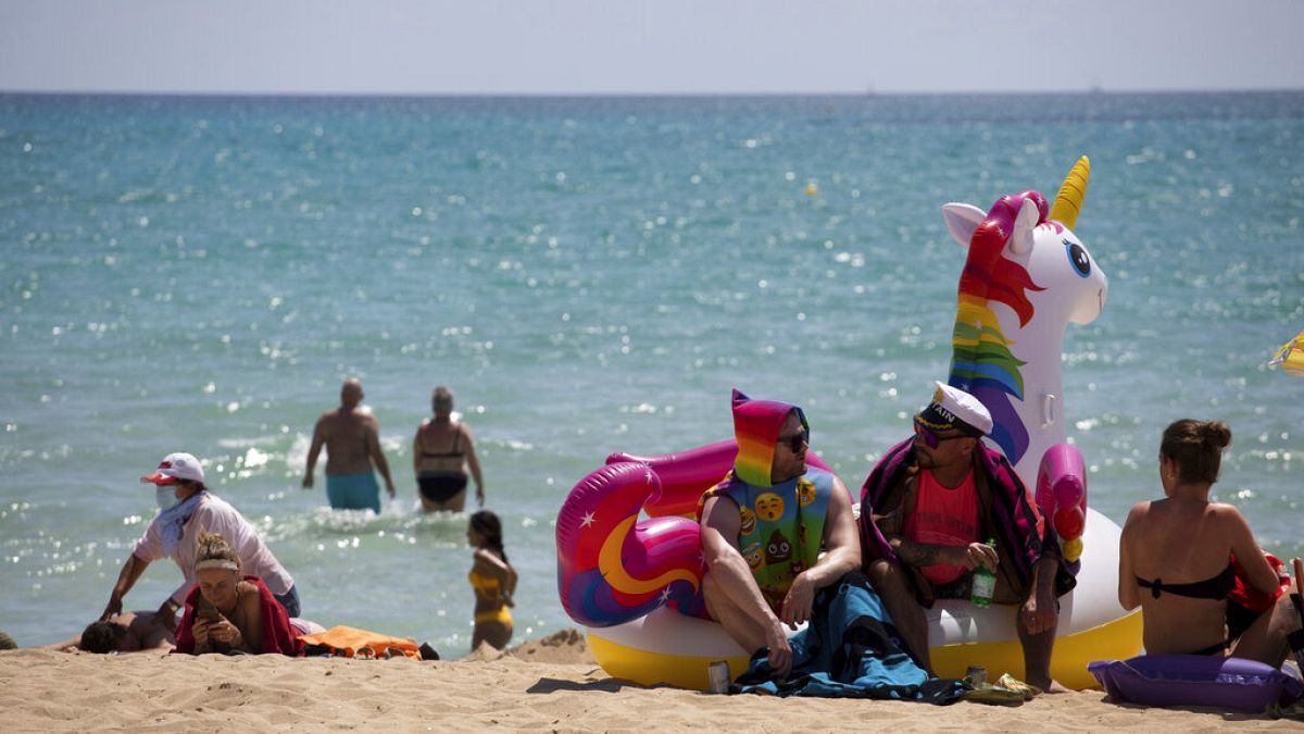 Urlauber auf Mallorca: Sie dürfen die Nächte nun wieder wie gewohnt durchmachen.