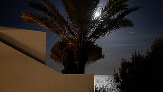 Supermond über dem Mittelmeer, von Roca Llisa auf Ibiza aus, 25.05.2021